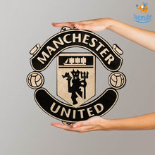 Load image into Gallery viewer, Manchester United Engraved Wooden Crest